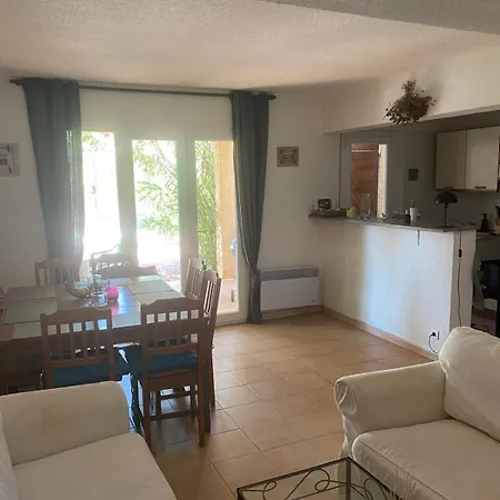 Spacieuse Avec Piscine Privee A 150 M De La Centre Hébergement de vacances *