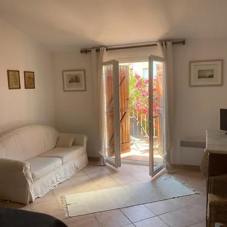 Grande Maison Piscine Privee A 150 M Centre Calvi (Corsica)